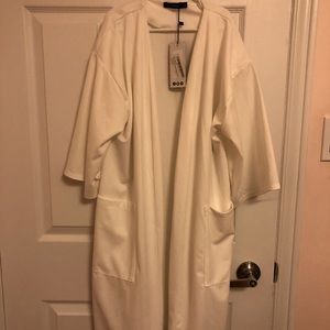 White kimono sleeve pocket duster